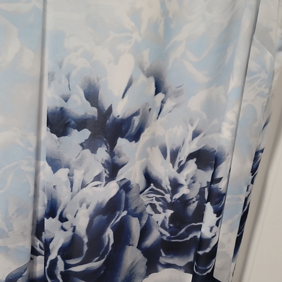 Calvin Klein 18w Blue and White Floral Midi Dress - Picture 3 of 5